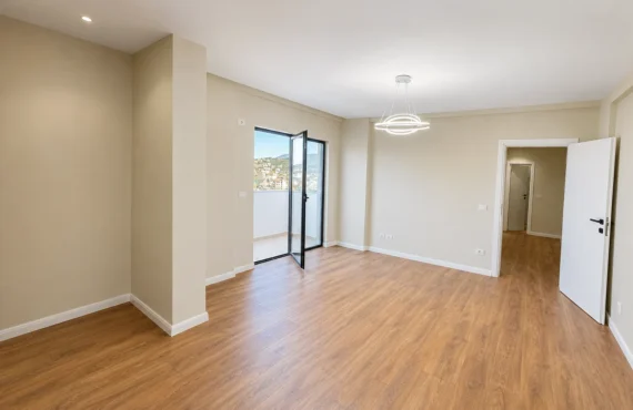 Vollständig renovierte 2-Zimmer-Wohnung zu verkaufen – Kasa Residence, Durrës