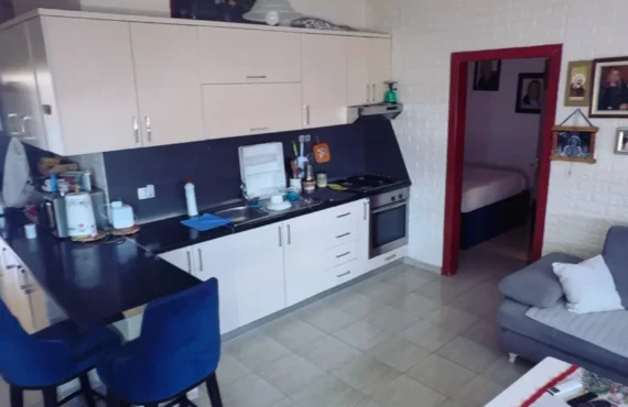 Apartament z widokiem na morze, dwoma balkonami i dostępem do tarasu na dachu
